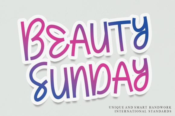Beauty Sunday: A Friendly and Trendy Display Font